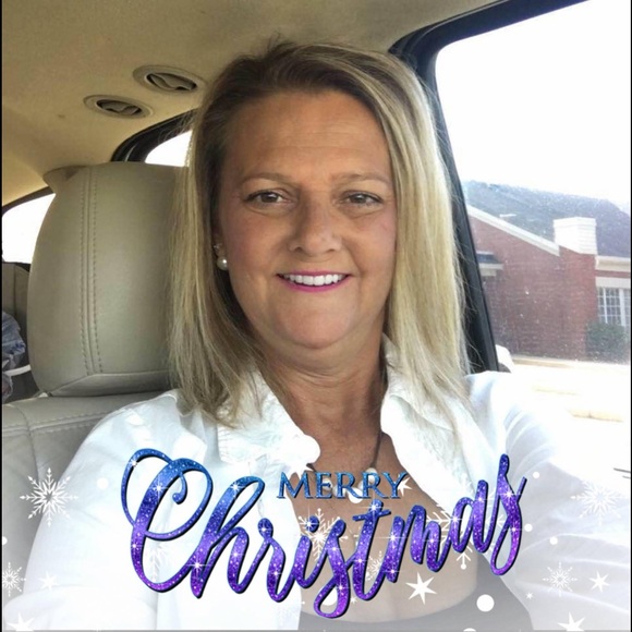 Meet your Posher, Kelley - Picture 1 of 1